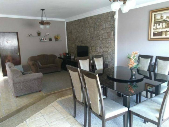 Imagem Casa com 4 Quartos à Venda, 250 m² em Esplanada Independência - Taubaté Imagem Casa com 4 Quartos à Venda, 250 m² em Esplanada Independência - Taubaté