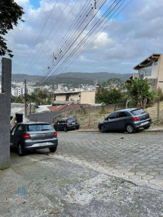 Imagem Terreno à Venda, 650 m² em Trindade - Florianópolis Imagem Terreno à Venda, 650 m² em Trindade - Florianópolis
