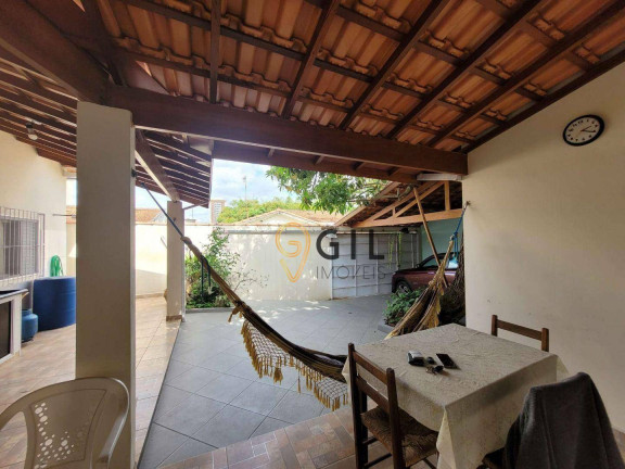 Imagem Casa com 3 Quartos à Venda, 232 m² em Centro - Jacareí