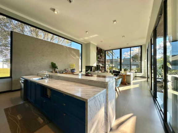 Imagem Casa com 4 Quartos à Venda, 219 m² em Atlantida Sul - Capao Da Canoa Imagem Casa com 4 Quartos à Venda, 219 m² em Atlantida Sul - Capao Da Canoa