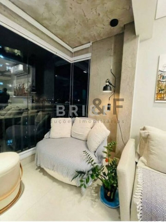 Imagem Apartamento com 2 Quartos à Venda, 65 m² em Campo Belo - São Paulo