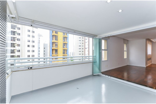 Imagem Apartamento com 3 Quartos à Venda, 235 m² em Vila Suzana - São Paulo