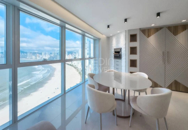Foto do imóvel Apartamento com 3 Quartos à Venda, 165 m² em Pioneiros - Balneário Camboriú