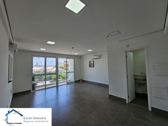 Sala Comercial à Venda ou Temporada, 36 m² em Centro - Jundiaí