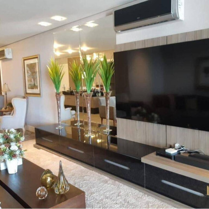 Imagem Apartamento com 5 Quartos à Venda, 242 m² em Centro - Balneário Camboriú Imagem Apartamento com 5 Quartos à Venda, 242 m² em Centro - Balneário Camboriú