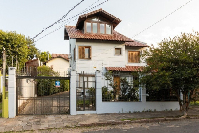 Imagem Casa com 3 Quartos à Venda,  em Tristeza - Porto Alegre