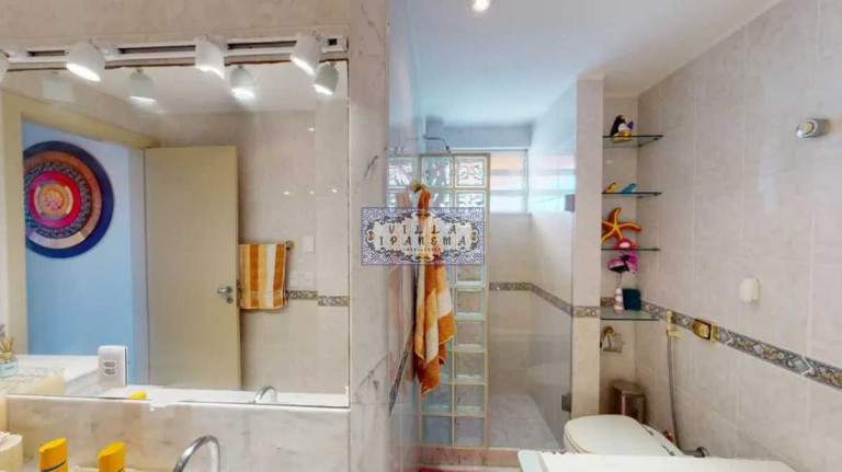 Imagem Cobertura com 3 Quartos à Venda, 165 m² em Copacabana - Rio De Janeiro Imagem Cobertura com 3 Quartos à Venda, 165 m² em Copacabana - Rio De Janeiro