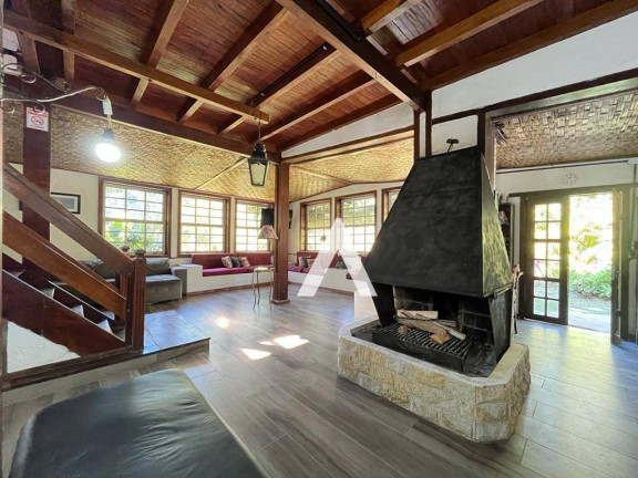 Imagem Casa com 10 Quartos à Venda, 327 m² em Albuquerque - Teresópolis Imagem Casa com 10 Quartos à Venda, 327 m² em Albuquerque - Teresópolis