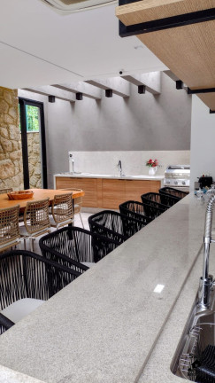 Imagem Casa com 6 Quartos à Venda, em Riviera - Bertioga Imagem Casa com 6 Quartos à Venda, em Riviera - Bertioga