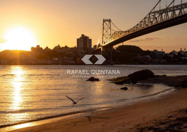 Imagem Apartamento com 1 Quarto à Venda, 63 m² em Abraão - Florianópolis
