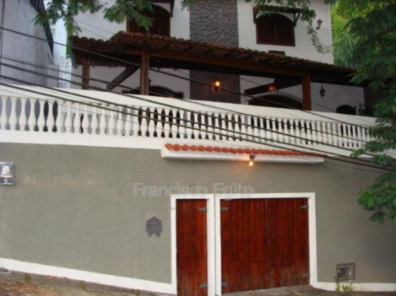 Casa com 3 Quartos à Venda, 150 m² em Santa Rosa - Niterói