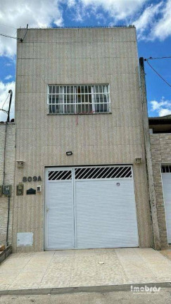 Casa com 5 Quartos à Venda, 200 m² em Prefeito José Walter - Fortaleza