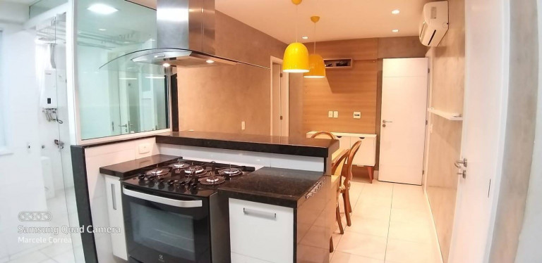Imagem Apartamento com 3 Quartos à Venda, 210 m² em Icaraí - Niterói Imagem Apartamento com 3 Quartos à Venda, 210 m² em Icaraí - Niterói