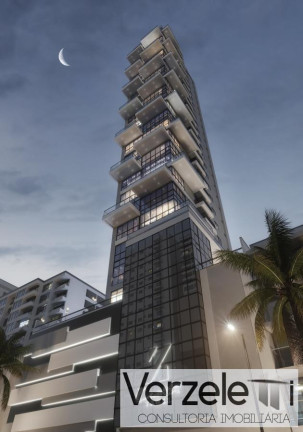 Imagem Imóvel com 4 Quartos à Venda, 180 m² em Centro - Balneário Camboriú Imagem Imóvel com 4 Quartos à Venda, 180 m² em Centro - Balneário Camboriú