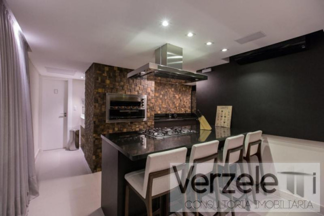 Imagem Apartamento com 3 Quartos à Venda, 151 m² em Centro - Balneário Camboriú Imagem Apartamento com 3 Quartos à Venda, 151 m² em Centro - Balneário Camboriú