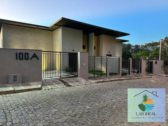 Casa com 3 Quartos à Venda, 1.000 m² em Lago Quitandinha - Petrópolis