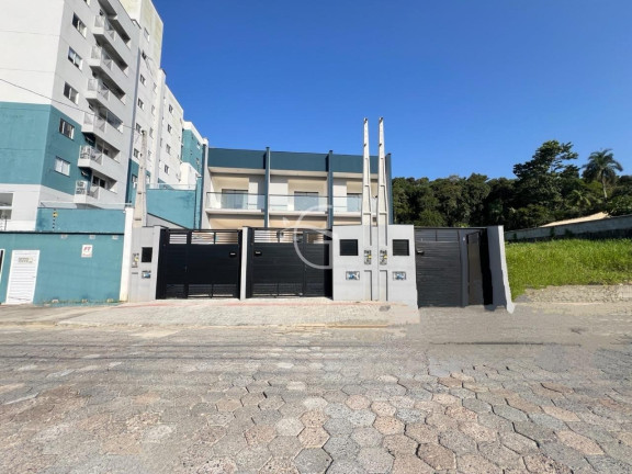 Imagem Casa com 3 Quartos à Venda, em Floresta - Joinville Imagem Casa com 3 Quartos à Venda, em Floresta - Joinville