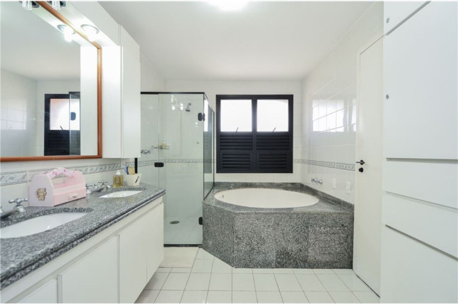 Imagem Apartamento com 4 Quartos à Venda, 241 m² em Vila Suzana - São Paulo