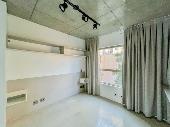 Imagem Apartamento com 1 Quarto à Venda, 69 m² em Petrópolis - Porto Alegre