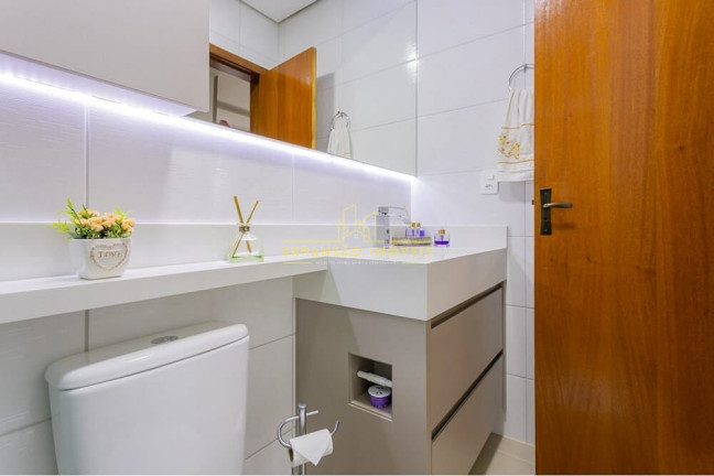 Imagem Apartamento com 2 Quartos à Venda, 65 m² em Ingleses Do Rio Vermelho - Florianópolis Imagem Apartamento com 2 Quartos à Venda, 65 m² em Ingleses Do Rio Vermelho - Florianópolis