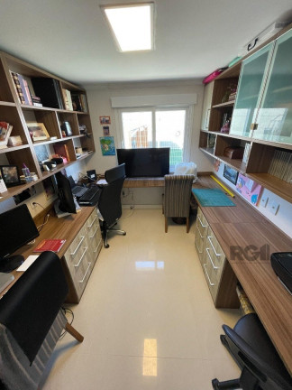 Imagem Casa com 3 Quartos à Venda,  em Nonoai - Porto Alegre