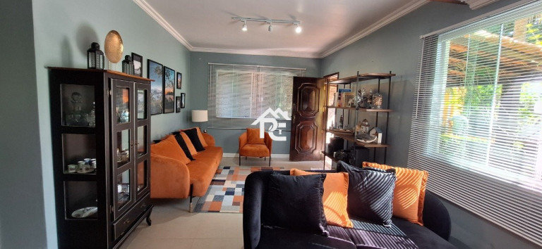 Imagem Casa com 3 Quartos à Venda, 470 m² em Serra Grande - Niterói Imagem Casa com 3 Quartos à Venda, 470 m² em Serra Grande - Niterói