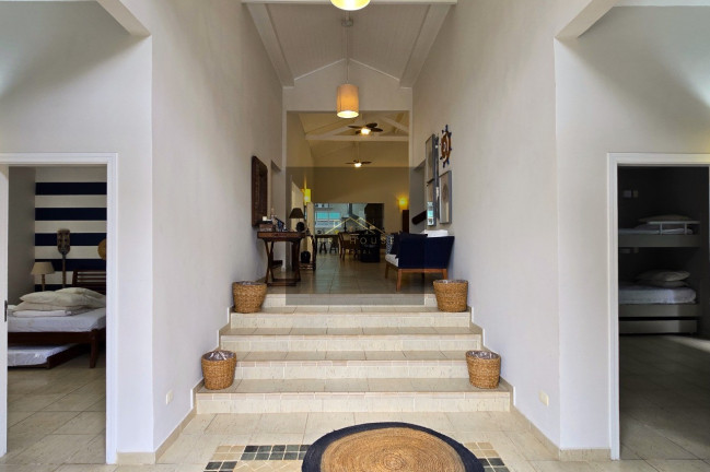 Imagem Casa com 4 Quartos à Venda, 400 m² em Domingas Dias - Ubatuba Imagem Casa com 4 Quartos à Venda, 400 m² em Domingas Dias - Ubatuba