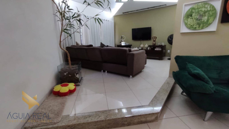 Imagem Casa com 3 Quartos à Venda, 293 m² em Vila Vilas Boas - Campo Grande Imagem Casa com 3 Quartos à Venda, 293 m² em Vila Vilas Boas - Campo Grande