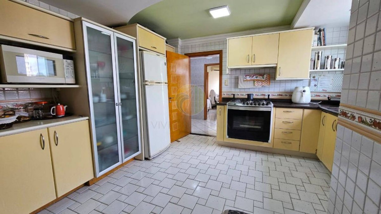 Imagem Apartamento com 3 Quartos à Venda, 256 m² em Pioneiros - Balneário Camboriú