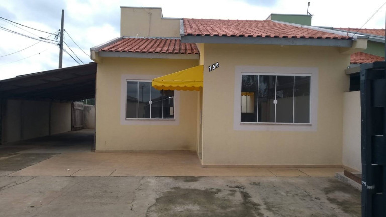 Casa com 2 Quartos à Venda,  em Telêmaco Borba