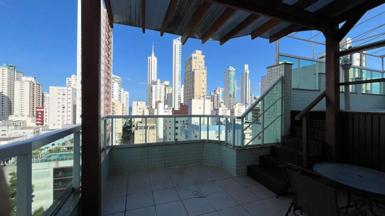 Imagem Cobertura com 3 Quartos à Venda, 180 m² em Centro - Balneário Camboriú