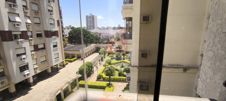 Imagem Apartamento com 3 Quartos à Venda, 133 m² em Menino Deus - Porto Alegre Imagem Apartamento com 3 Quartos à Venda, 133 m² em Menino Deus - Porto Alegre