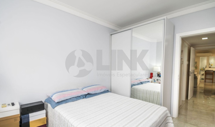 Imagem Apartamento com 3 Quartos à Venda, 149 m² em Higienópolis - Porto Alegre Imagem Apartamento com 3 Quartos à Venda, 149 m² em Higienópolis - Porto Alegre