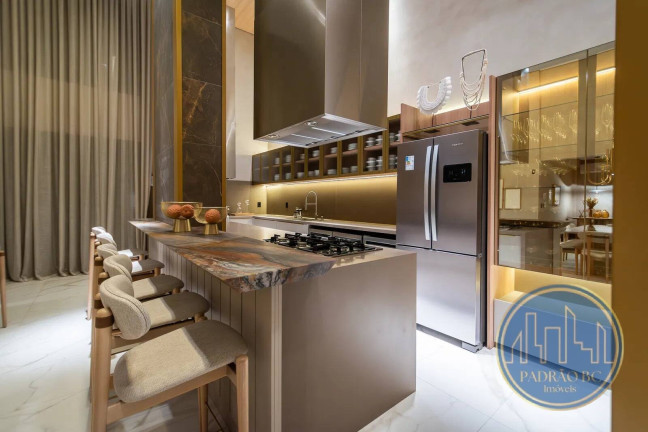 Apartamento com 4 Quartos à Venda, 146 m² em Pioneiros - Balneário Camboriú