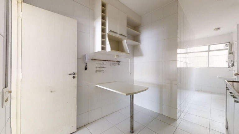 Imagem Imóvel com 3 Quartos à Venda, 98 m² em Copacabana - Rio De Janeiro Imagem Imóvel com 3 Quartos à Venda, 98 m² em Copacabana - Rio De Janeiro
