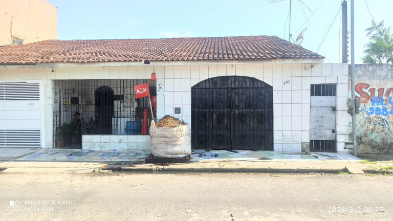 Casa com 3 Quartos à Venda, 300 m² em Centro - Ananindeua
