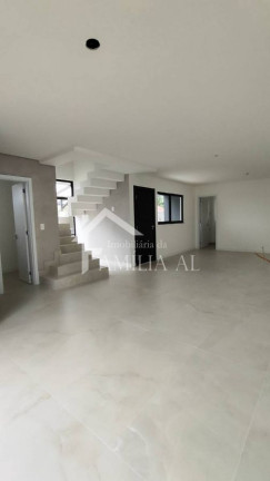 Imagem Casa com 1 Quarto à Venda, 152 m² em Bom Retiro - Joinville Imagem Casa com 1 Quarto à Venda, 152 m² em Bom Retiro - Joinville