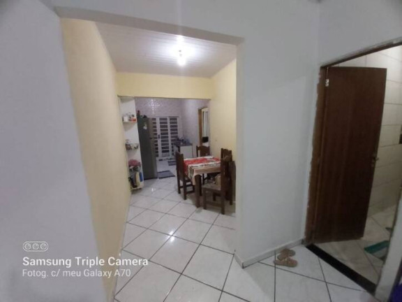 Imagem Casa com 2 Quartos à Venda, 70 m² em Castolira - Pindamonhangaba Imagem Casa com 2 Quartos à Venda, 70 m² em Castolira - Pindamonhangaba