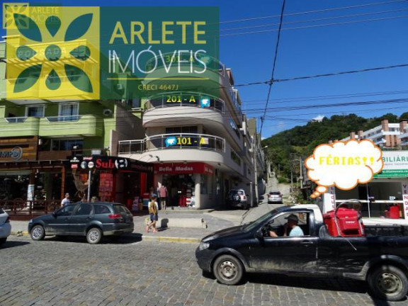 Imagem Apartamento com 2 Quartos para Alugar ou Temporada, 50 m² em Centro - Bombinhas