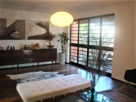 Imagem Casa com 5 Quartos à Venda, 300 m² em Pacaembu - São Paulo Imagem Casa com 5 Quartos à Venda, 300 m² em Pacaembu - São Paulo