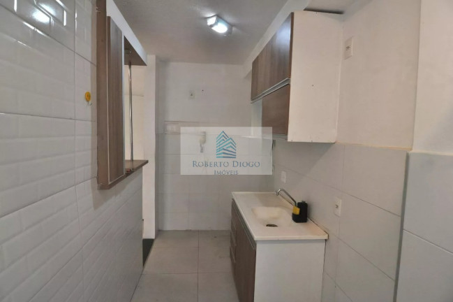 Imagem Imóvel com 2 Quartos à Venda, 46 m² em Camorim - Rio De Janeiro Imagem Imóvel com 2 Quartos à Venda, 46 m² em Camorim - Rio De Janeiro
