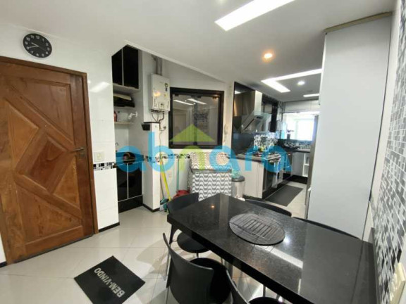 Imagem Apartamento com 3 Quartos à Venda, 155 m² em Copacabana - Rio De Janeiro Imagem Apartamento com 3 Quartos à Venda, 155 m² em Copacabana - Rio De Janeiro