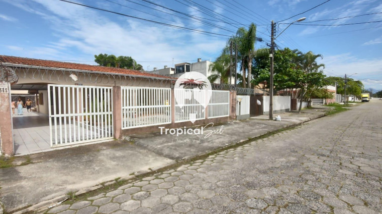 Imagem Casa com 7 Quartos à Venda, 276 m² em Praia De Leste - Pontal Do Parana Imagem Casa com 7 Quartos à Venda, 276 m² em Praia De Leste - Pontal Do Parana