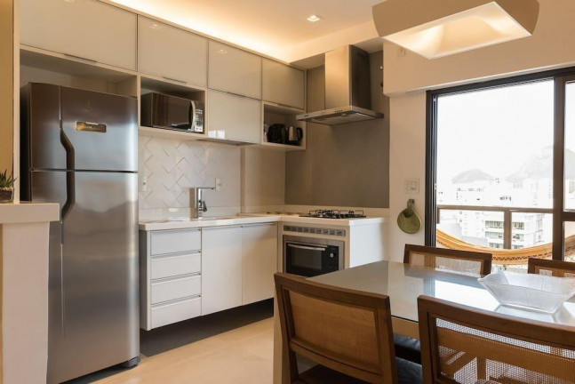 Imagem Flat com 1 Quarto para Temporada, 58 m² em Leblon - Rio De Janeiro
