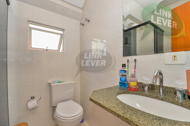 Imagem Sobrado com 3 Quartos à Venda, 164 m² em Boa Vista - Curitiba
