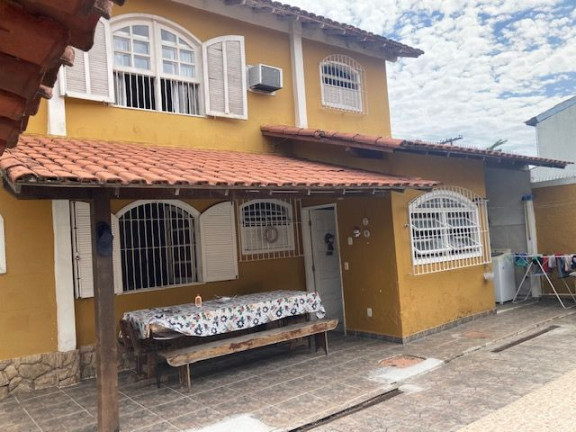 Imagem Casa com 6 Quartos à Venda, 285 m² em Piratininga - Niterói Imagem Casa com 6 Quartos à Venda, 285 m² em Piratininga - Niterói