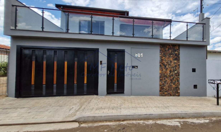 Casa com 3 Quartos à Venda, 648 m² em Jardim Kamel - Pirassununga
