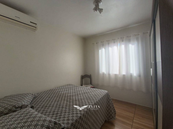 Imagem Sobrado com 4 Quartos à Venda, 154 m² em Centro - Barra Velha