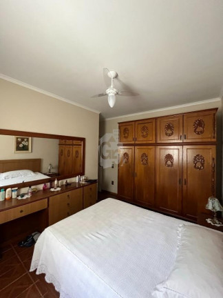 Imagem Casa com 4 Quartos à Venda, 208 m² em Vila Galvão - Jundiaí