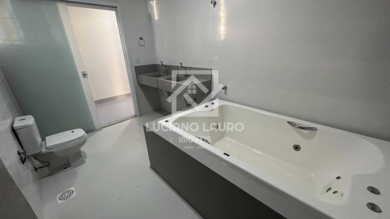 Imagem Casa com 4 Quartos à Venda, 360 m² em Candeias - Vitória Da Conquista Imagem Casa com 4 Quartos à Venda, 360 m² em Candeias - Vitória Da Conquista